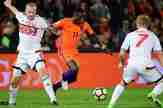 VIDEO: Hà Lan 2-0 Thụy Điển: Ngẩng đầu chia tay